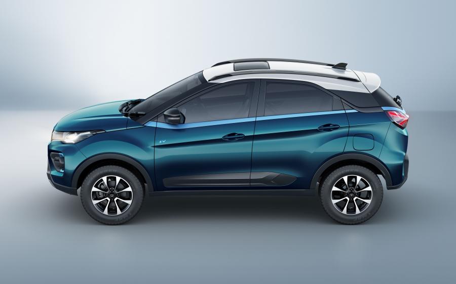  Tata Nexon EV 2019 года  (фото 7 из 9)